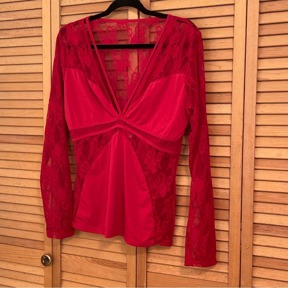 Venus Women's Size L Large Red Long Sleeve Lace Sleeve Sheer Strappy V Neck Top